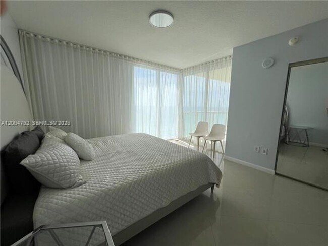 Building Photo - 16699 Collins Ave