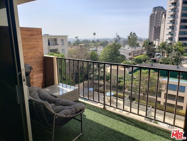 Primary Photo - 10450 Wilshire Blvd