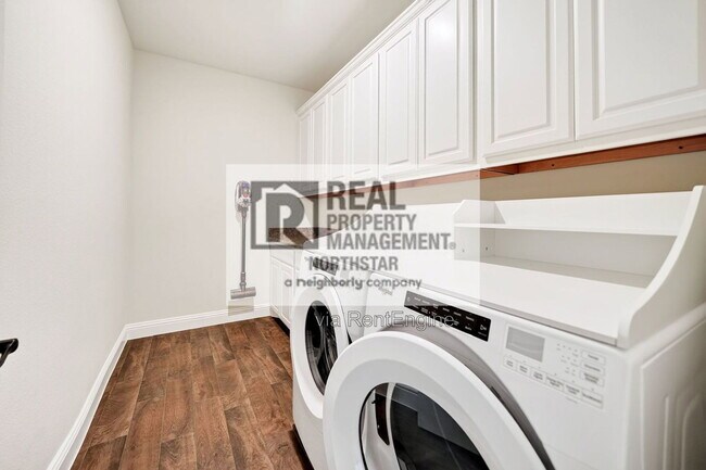 Building Photo - 4027 Quincy St
