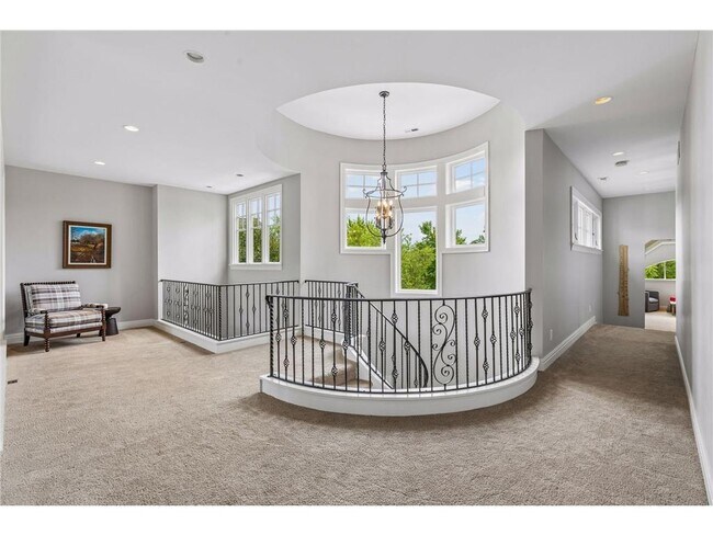 Building Photo - 15700 Portico Dr