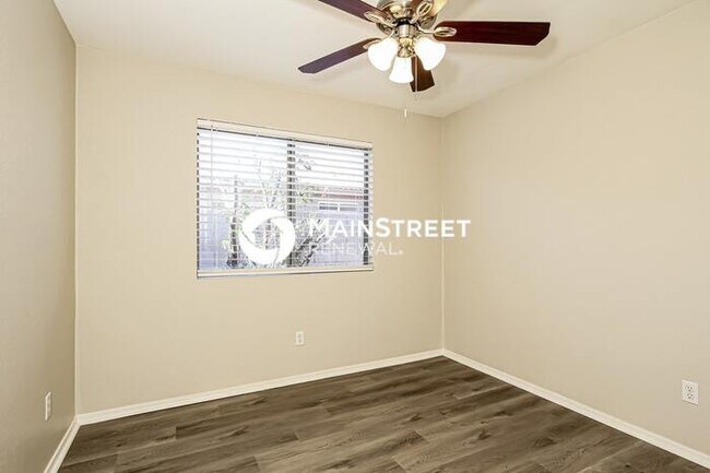 Building Photo - 3 Bedroom Pet-Friendly Home in PEORIA, AZ with Main Street Renewal