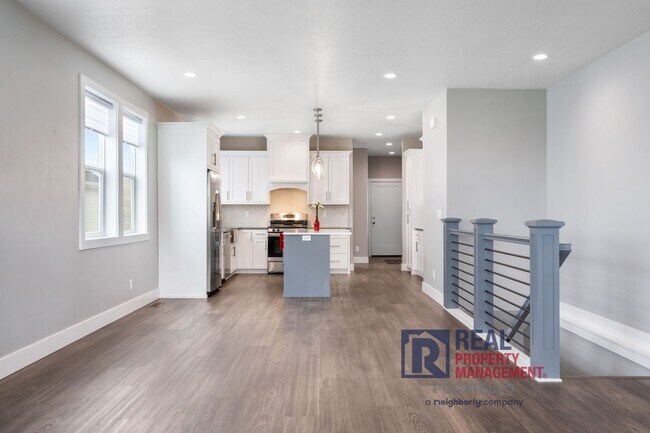 Building Photo - MOVE IN SPECIAL - Beautiful Brand New 6 be...