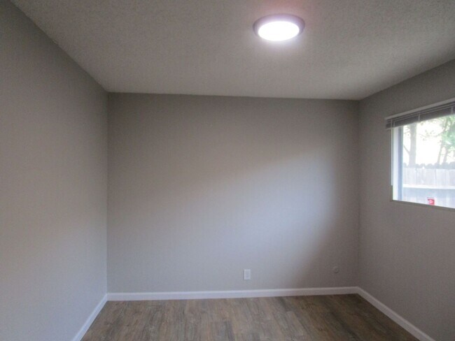 Building Photo - 1426 Callen St