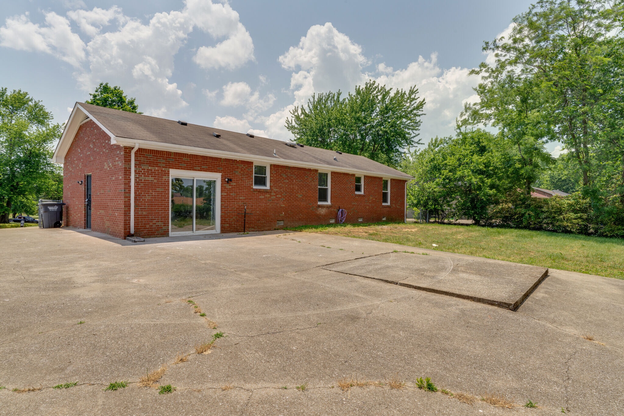 Building Photo - 323 Carter Rd