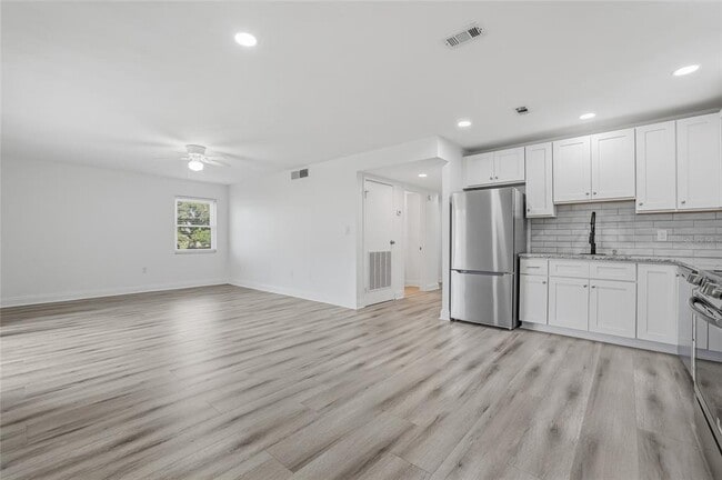 Building Photo - 379 S McMullen Booth Rd