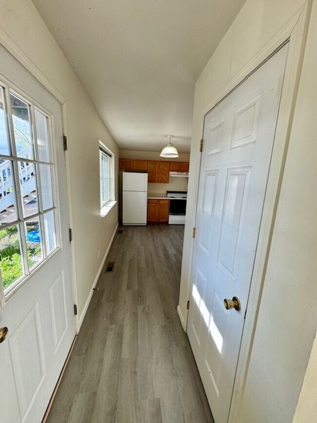 Building Photo - 3 Bedrooms, 2 Bathroom 4-plex; less than 2 miles to MSU