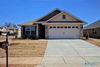 Building Photo - 133 Ardsley Dr