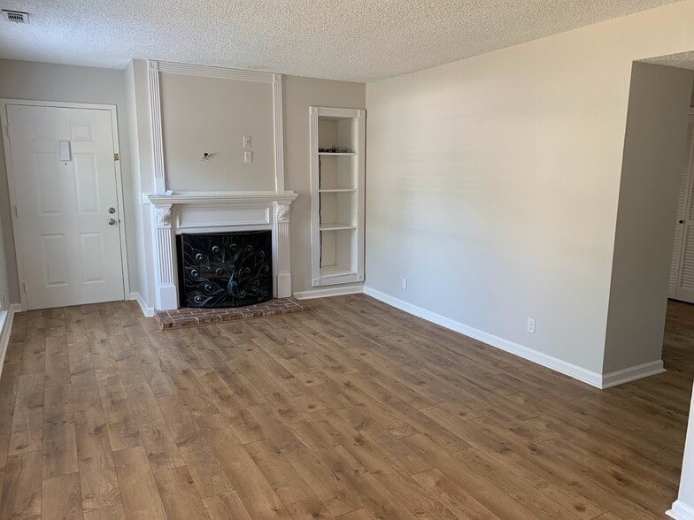 Building Photo - 5793 Brentwood Trce