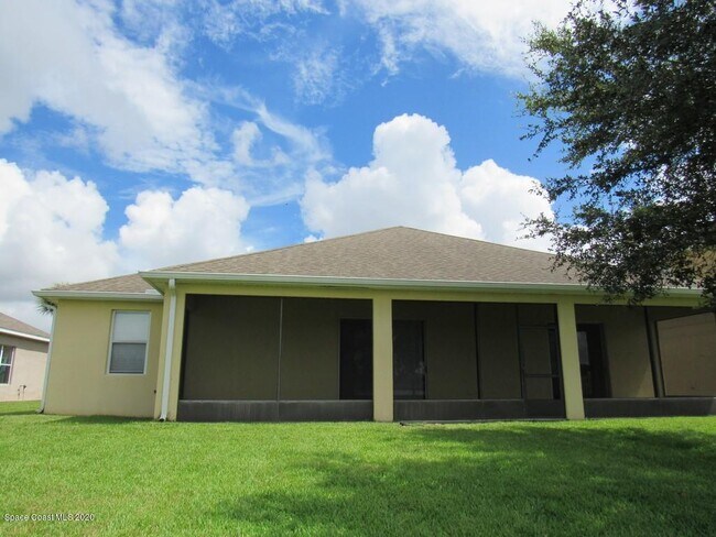 Building Photo - 1741 Bridgeport Cir
