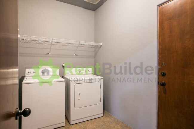 Building Photo - CALL US TODAY AT (505) 808-6467 TO SCHEDUL...