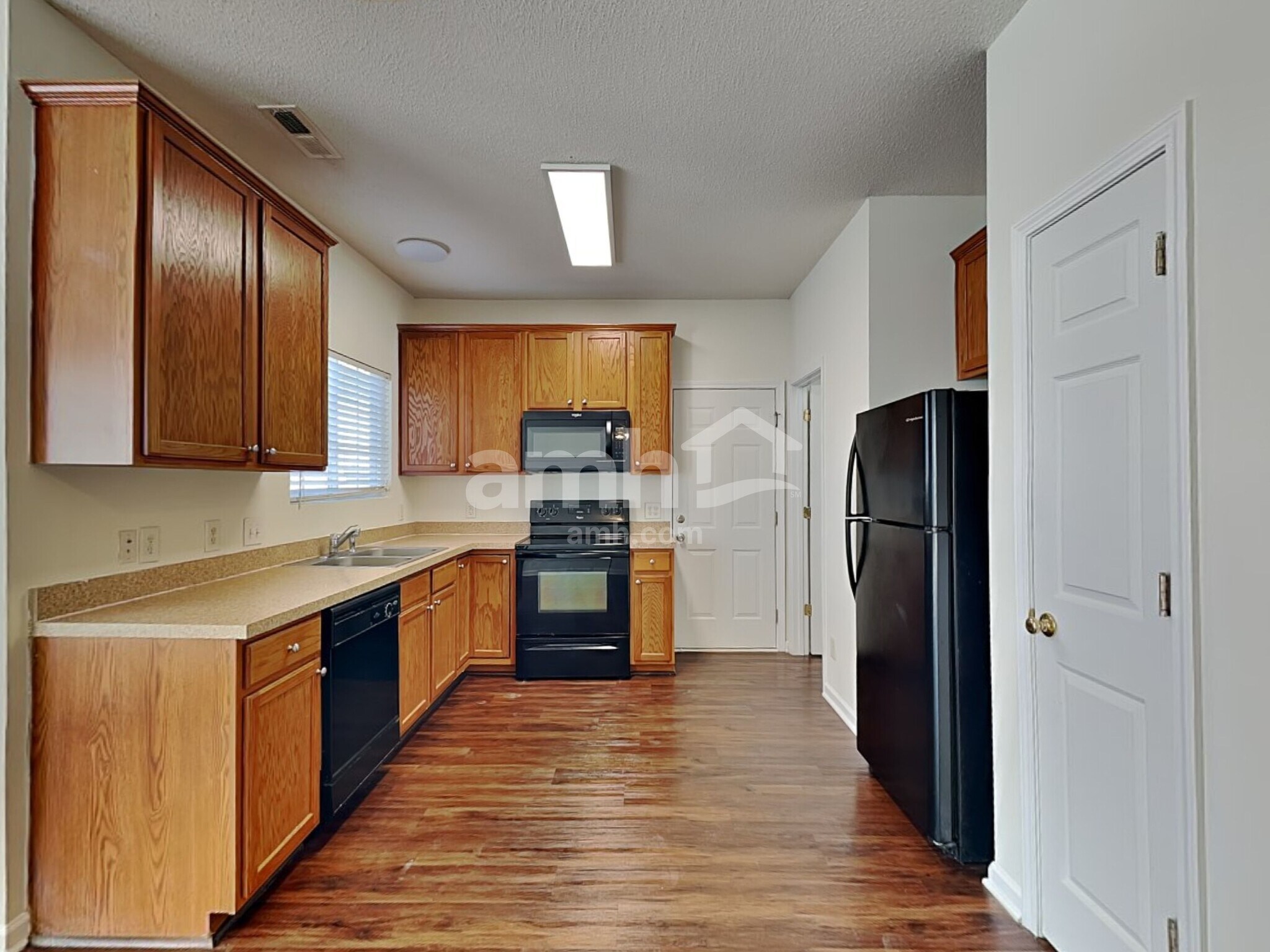 Building Photo - 539 Rockbridge Dr