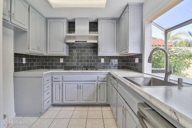 Building Photo - 4590 Fern Valley Ct