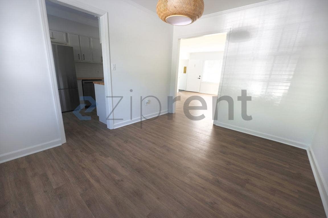 Building Photo - Unit 1