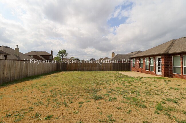 Building Photo - 3 Bed | 2 Bath | Broken Arrow