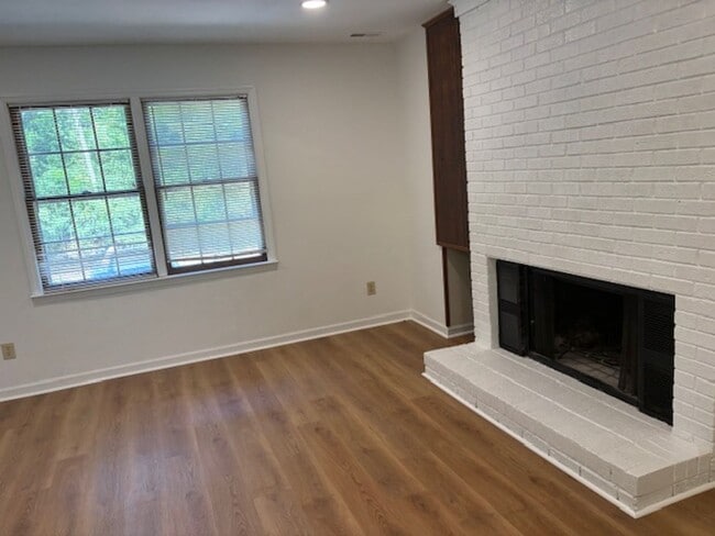 Building Photo - 8741 Chapel Hill Rd