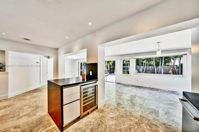 Building Photo - 255 Ridgewood Rd