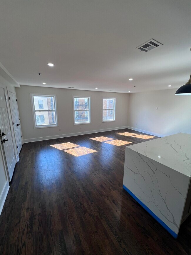 Building Photo - 427-429-429 M.L.K. Drive