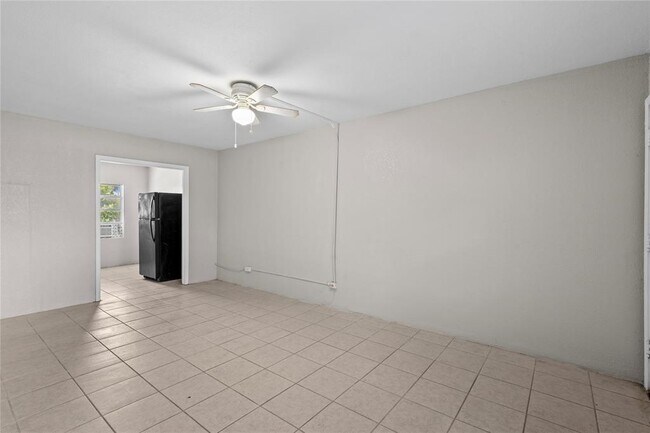 Building Photo - 818 3rd St N