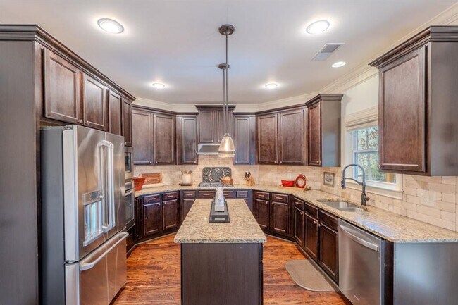 Building Photo - 203 Davis Mill Road