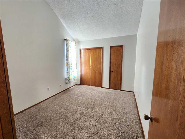 Building Photo - 4910 SE Mills Ave