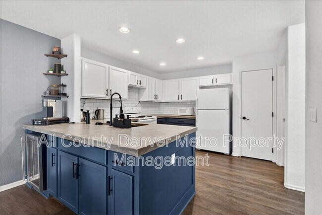 Building Photo - 9611 Elk Mountain Cir