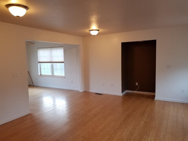 Building Photo - 1408 Wyoming St