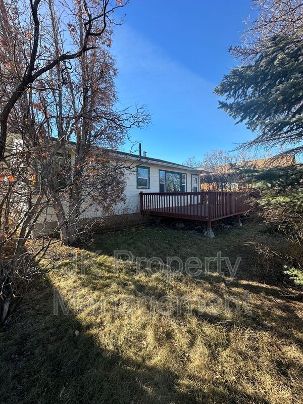 Building Photo - 1012 7th Ave S