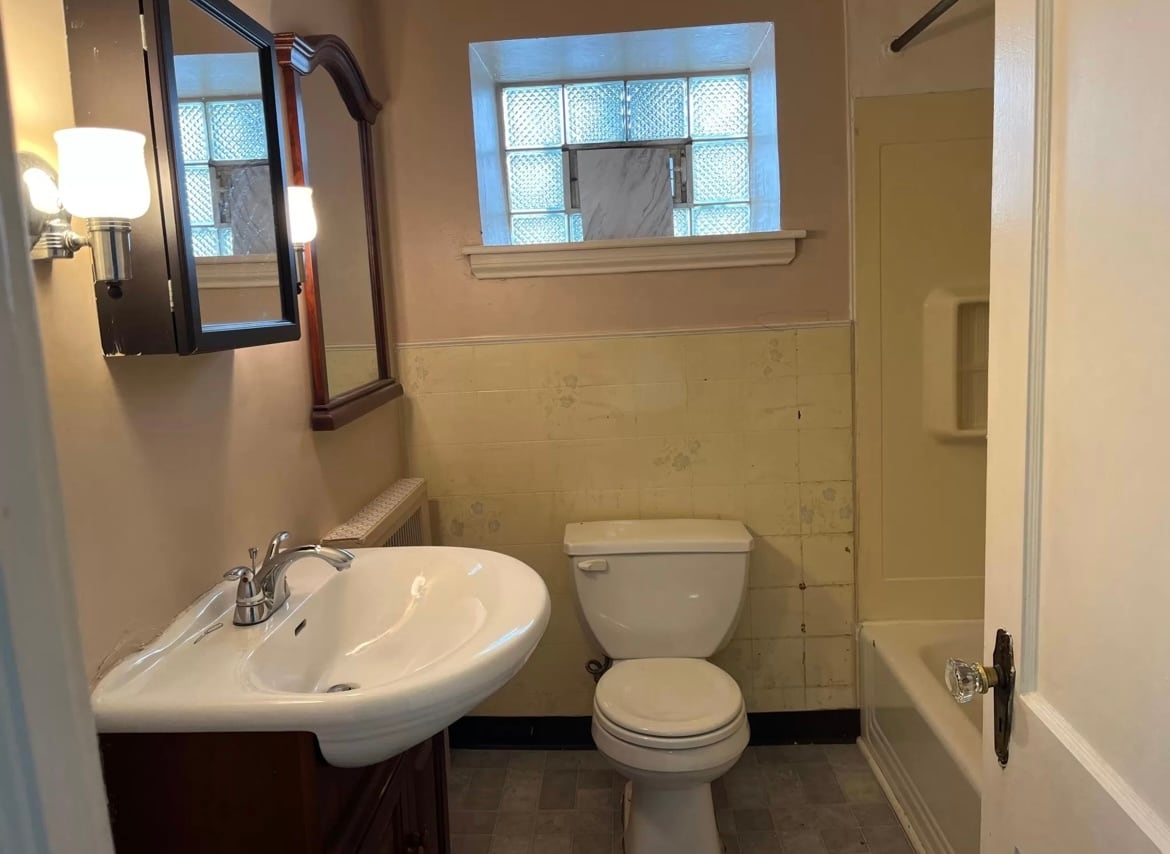 Building Photo - 3339 Vista St