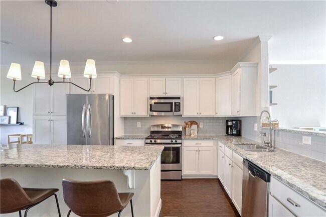 Building Photo - 3216 Creole Ln
