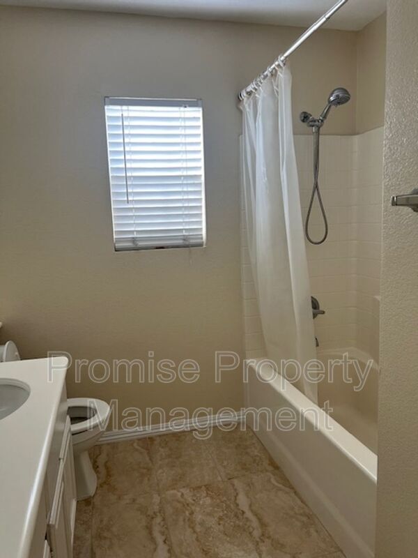 Building Photo - 2305 Bliss Cir