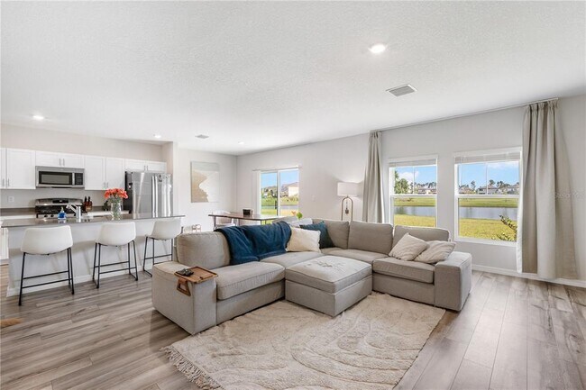 Building Photo - 14884 Summer Br Dr