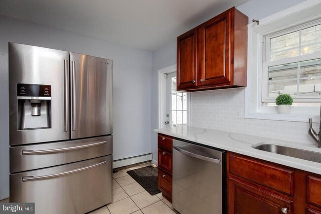 Building Photo - 1313 S Howard St