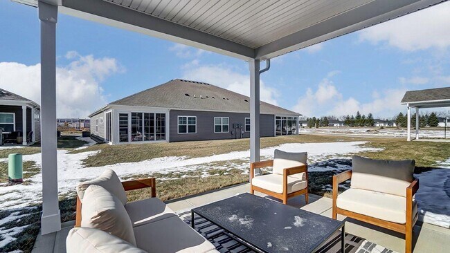 Building Photo - 406 Emily Dr