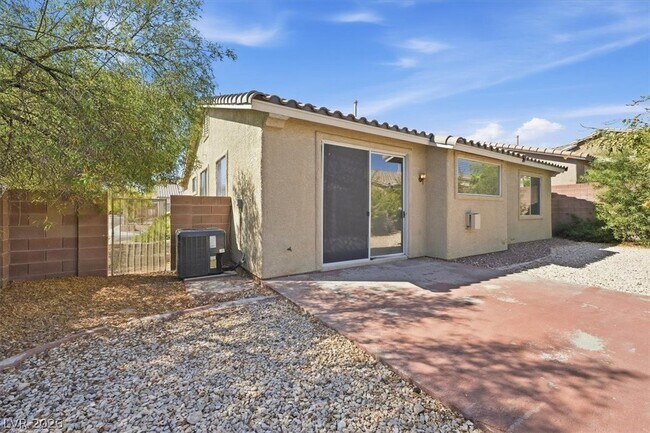 Building Photo - 10500 Jeremy Pointe Ave