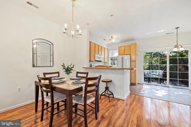 Building Photo - 23110 Blackthorn Square