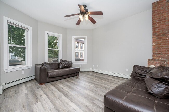 Building Photo - 17 O St