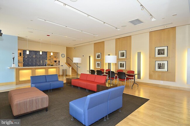 Building Photo - 475 K St NW