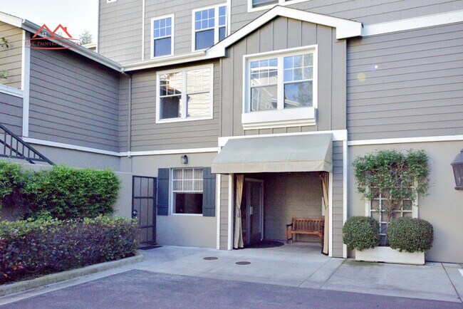 Building Photo - 2160 Santa Cruz Ave