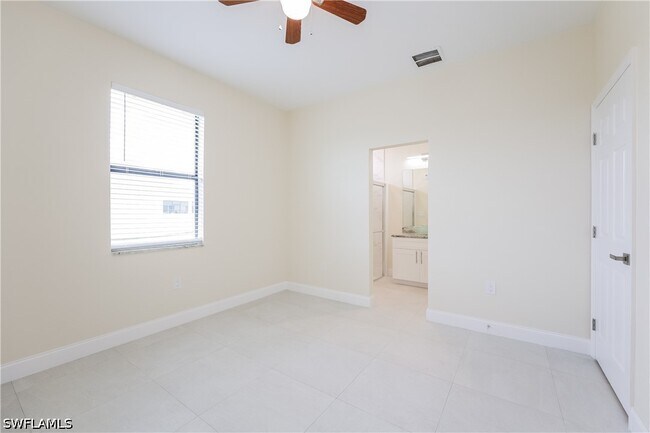 Building Photo - 1125 Capp Ave
