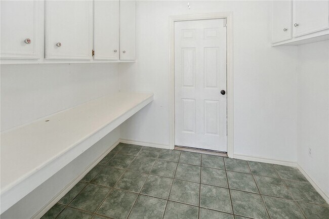 Building Photo - 3800 Stony Creek Ln