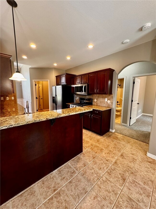 Building Photo - 6108 S 39th Pl