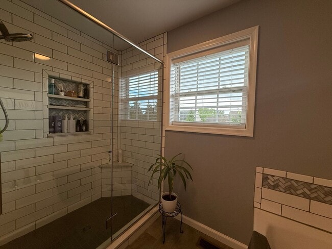 Building Photo - Brynwood Single Family Home