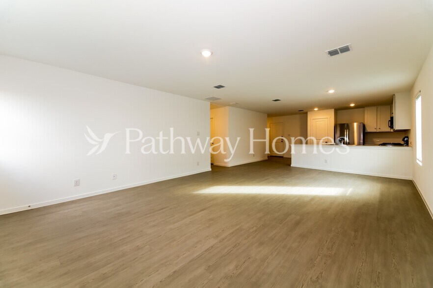 Building Photo - 1535 Lanner Mdws Ln