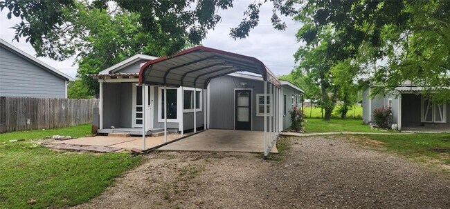 Primary Photo - 5701 County Rd 288