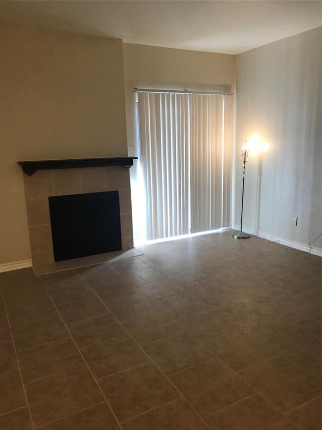 Building Photo - 12166 Metric Blvd