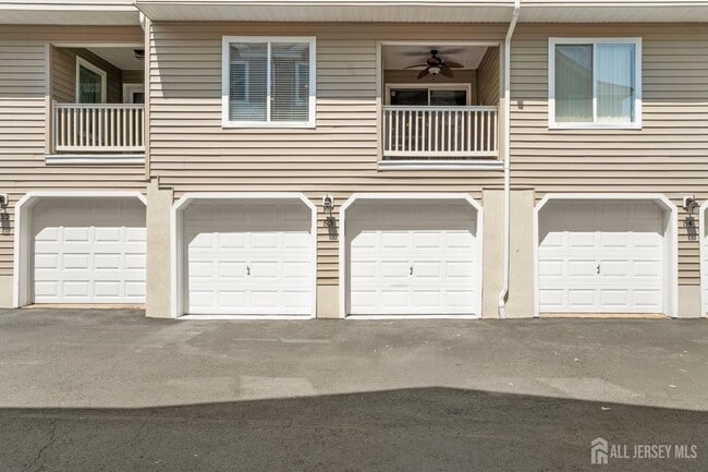 Building Photo - 53 Marina Vw Dr