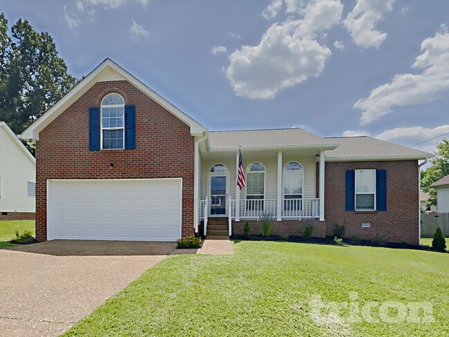 Building Photo - 901 Highland Dr