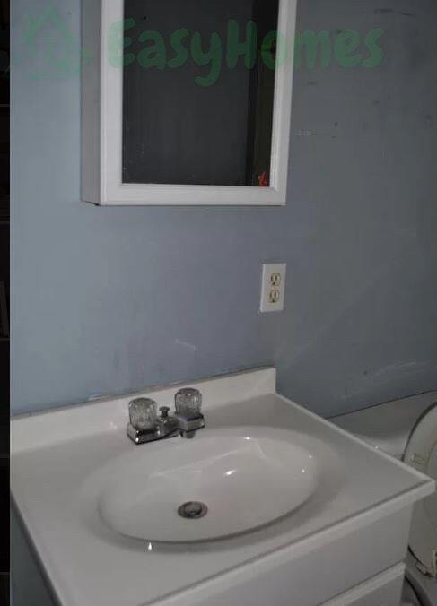 Building Photo - 824 S Main St