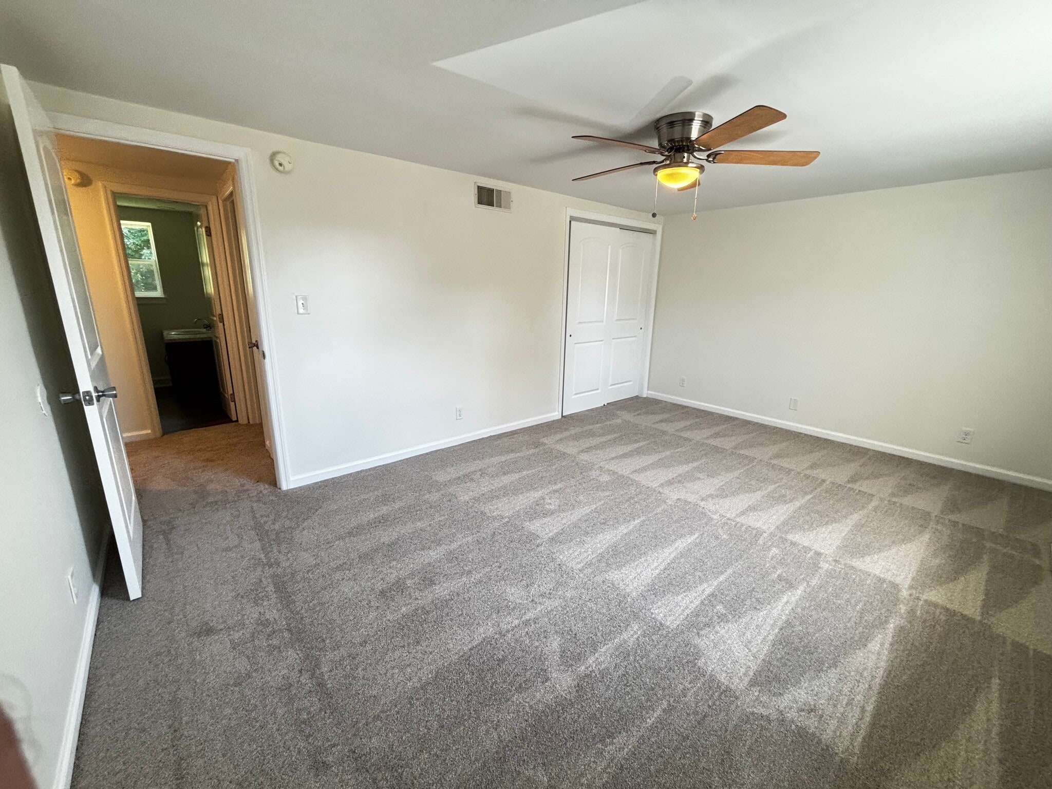 Building Photo - 4325 Ludwick Blvd
