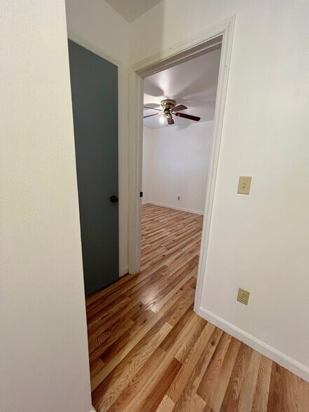 Building Photo - 6621 Woodwedge Dr